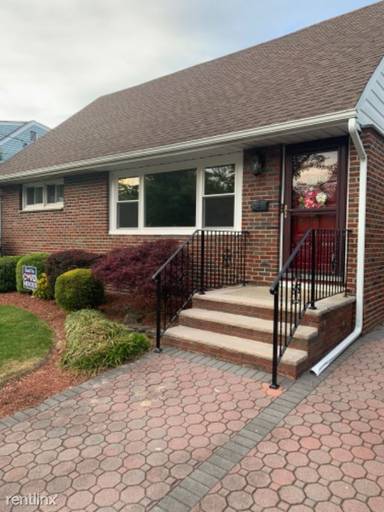 Main picture of 761 Morton St