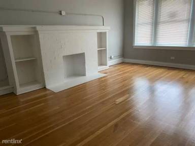 Main picture of 6430 S Ellis Ave