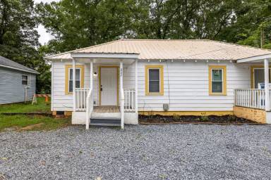Main picture of 627 Colston St