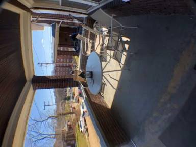Main picture of 2344 Sherbrook St