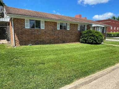 Main picture of 1449 10th Ave