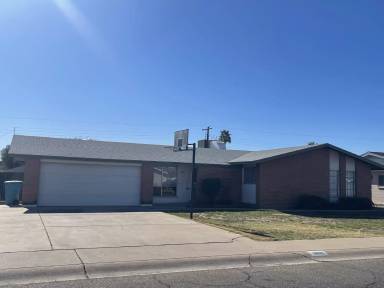 Main picture of 3109 W Augusta Ave