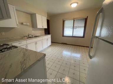 Main picture of 5714 N 96th St