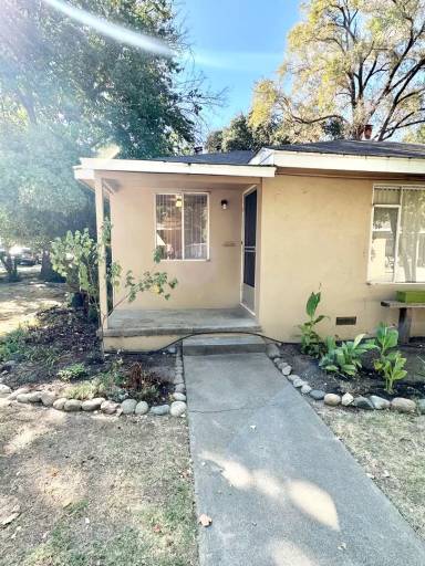 Main picture of 321 D St