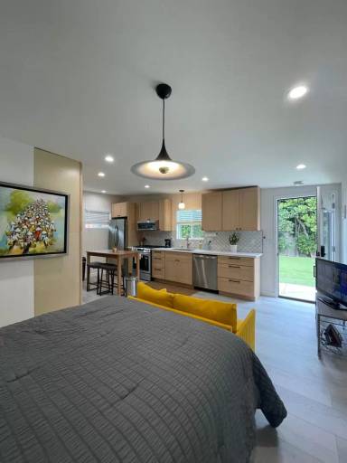 Main picture of 5122 Willowcrest Ave