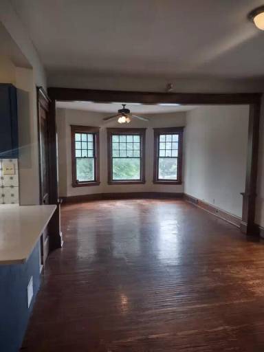 Main picture of 354 Baynes St