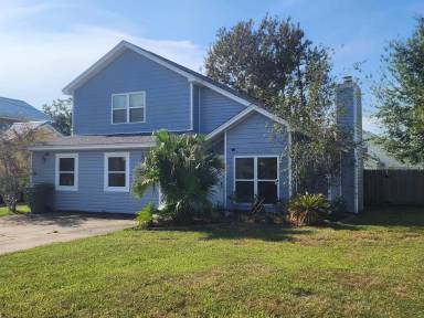 Main picture of 607 Krystal Ln