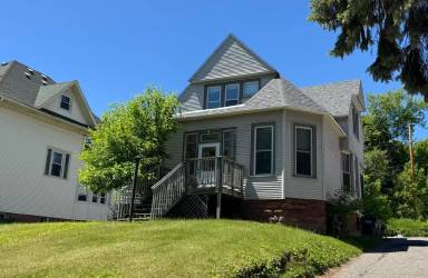 Main picture of 1821 E 1st St