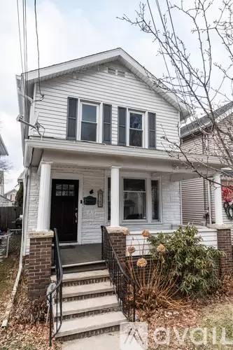 Main picture of 849 S Franklin St