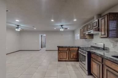 Main picture of 522 7th St SW