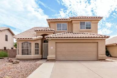 Main picture of 645 W Nopal Ave