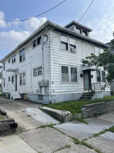 Main picture of 783 E Exchange St