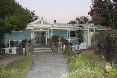Main picture of 27807 N Lake Wohlford Rd