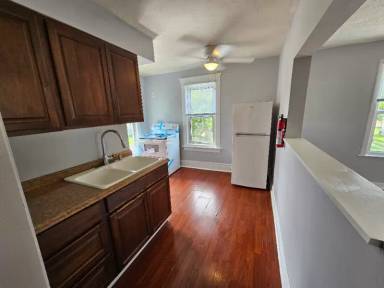 Main picture of 1777 Marks Ave