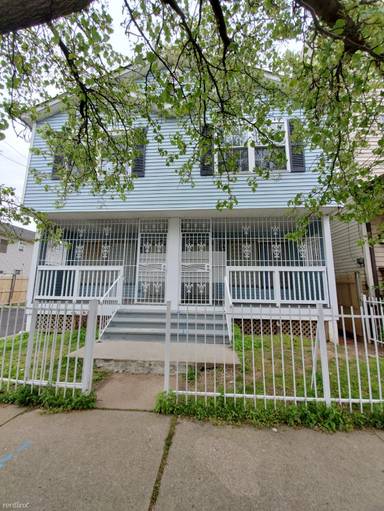 Main picture of 68 Norwood St