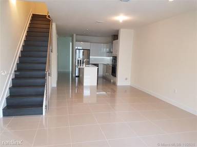 Main picture of 10245 NW 63rd Ter