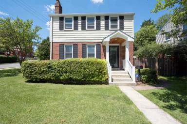 Main picture of 1014 N Madison St