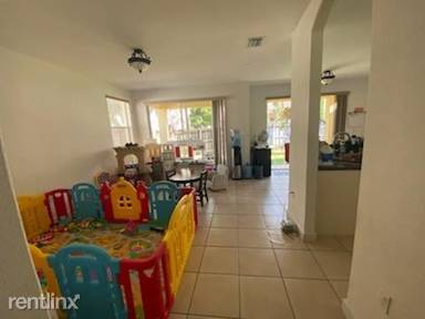 Main picture of 15103 SW 11th Ln