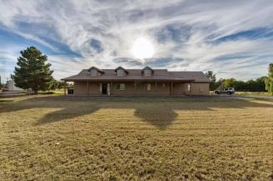 Main picture of 2925 E Superstition Dr