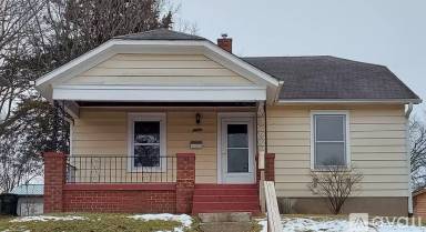 Main picture of 1030 Bond St