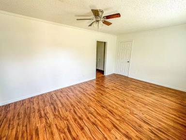 Main picture of 4009 James Ave