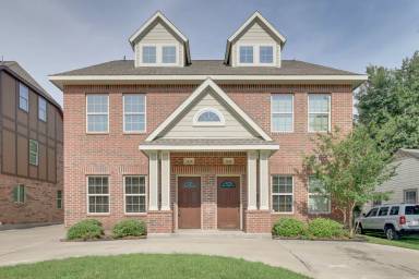 Main picture of 3230 McCart Ave