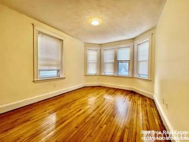 Main picture of 69 Babcock St