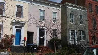 Main picture of 622 D St SE