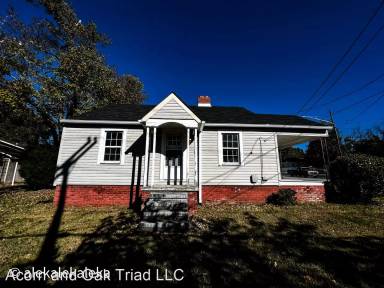 Main picture of 300 Sinclair Ave