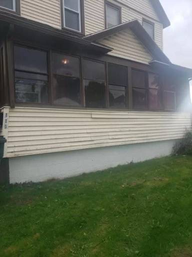 Main picture of 111 Enterprise St