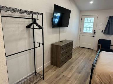Main picture of 858 E White Mountain Blvd