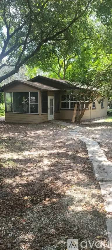 Main picture of 800 N Citrus Ave