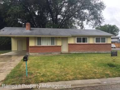 Main picture of 915 W Delaware Ave