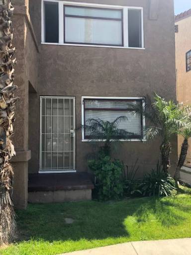 Main picture of 1140 E 3rd St