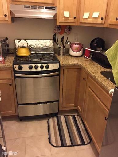 Main picture of 9 Sewall Ave