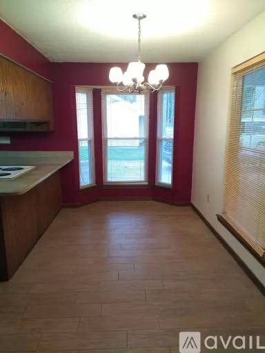 Main picture of 201 Driftwood St