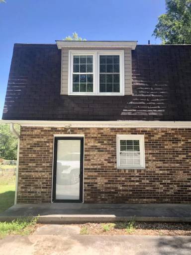 Main picture of 203 Guthrie Rd