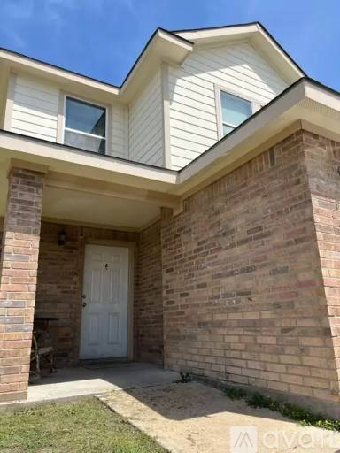 Main picture of 719 Claremont Pkwy