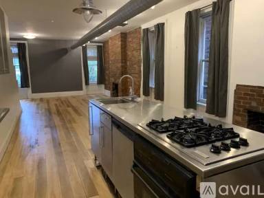 Main picture of 92 14th St