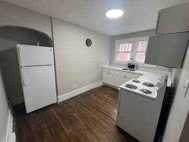 Main picture of 516 Woodlawn Ave