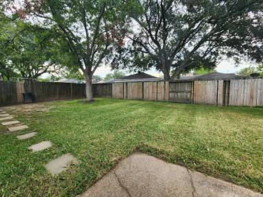 Main picture of 21227 Park Mount Dr