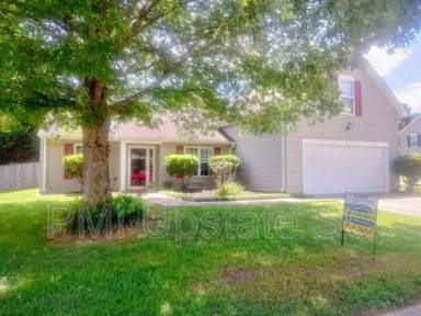 Main picture of 12 Hartwell Dr