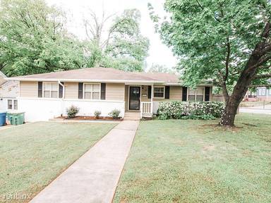 Main picture of 32 Lenon Dr