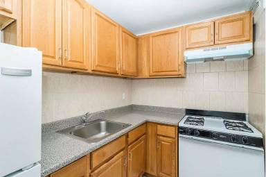 Main picture of Phillip Howard Co-op Buildings