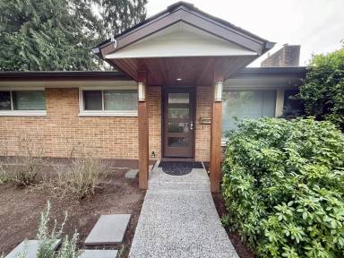 Main picture of 18625 103rd Ave NE