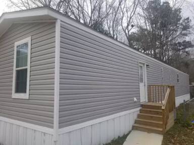 Main picture of 2900 N Oakridge Cir