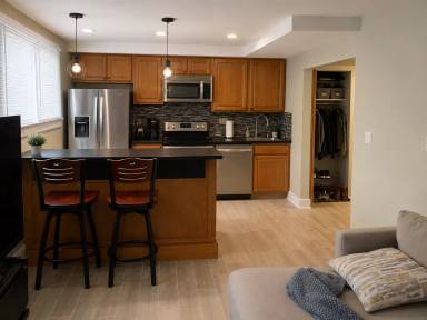 Main picture of 1015 Vaughn St