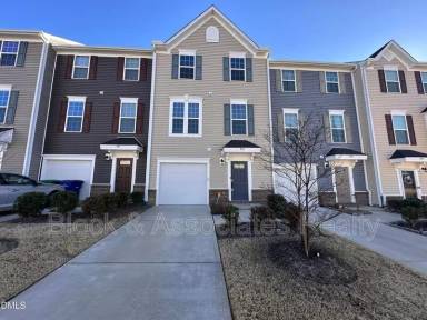 Main picture of 945 Arnold Place Dr