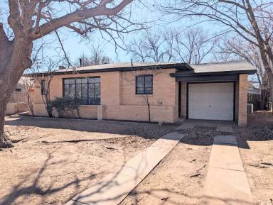 Main picture of 2409 31st St