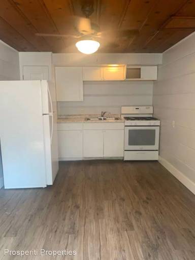 Main picture of 1537 N Lyon Ave